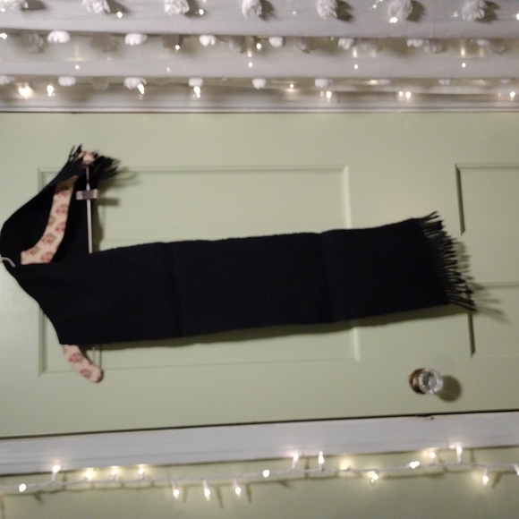 Kids basic black wool Harry Potter style scarf - Picture 2 of 3